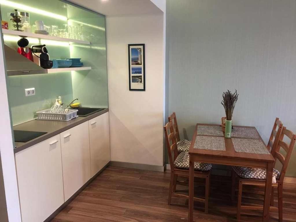 Ferienwohnung Azur Apartman Velence Exterior foto
