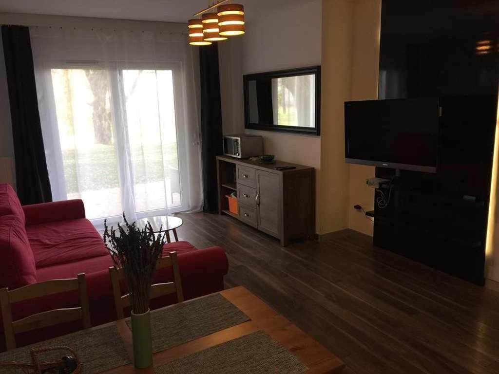 Ferienwohnung Azur Apartman Velence Exterior foto